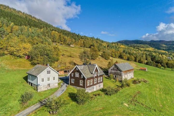 Heggjabygda Gjestegard, Nordfjordeid Kültér fotó