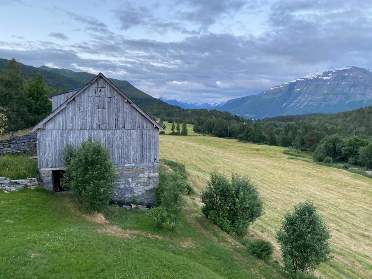 Heggjabygda Gjestegard, Nordfjordeid Kültér fotó