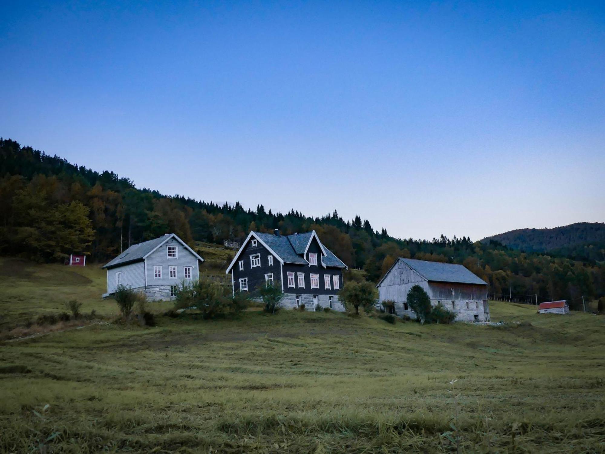 Heggjabygda Gjestegard, Nordfjordeid Kültér fotó